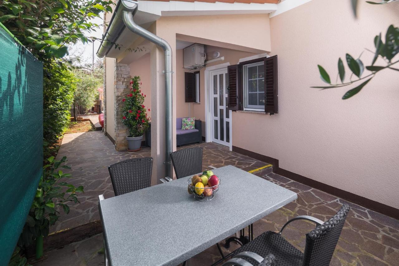 Ferienwohnung Mario Poreč Exterior foto